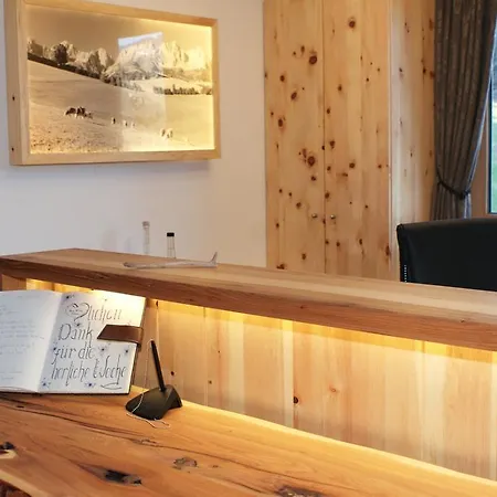 Gasthof Badhaus Зёлль