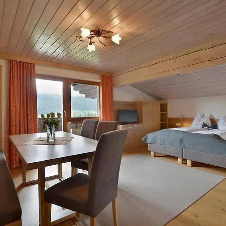 Gasthof Badhaus * Зёлль