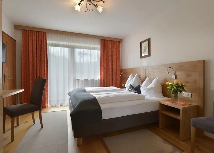 Gasthof Badhaus 招待所 瑟尔